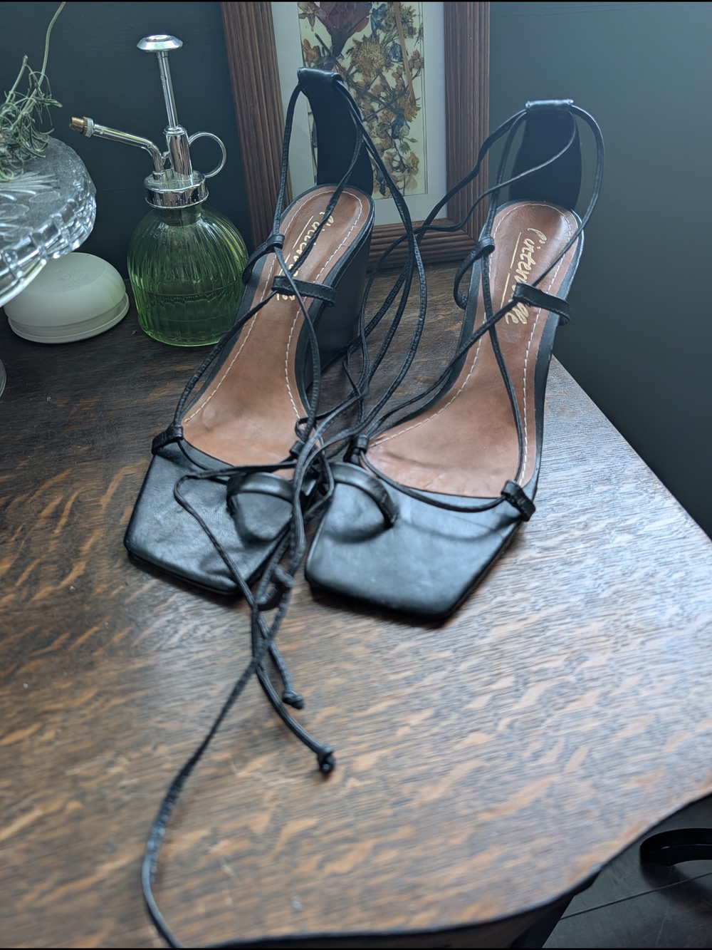 Black L'Intervalle Lace-Up Square-Toe Women’s Heels Size 9